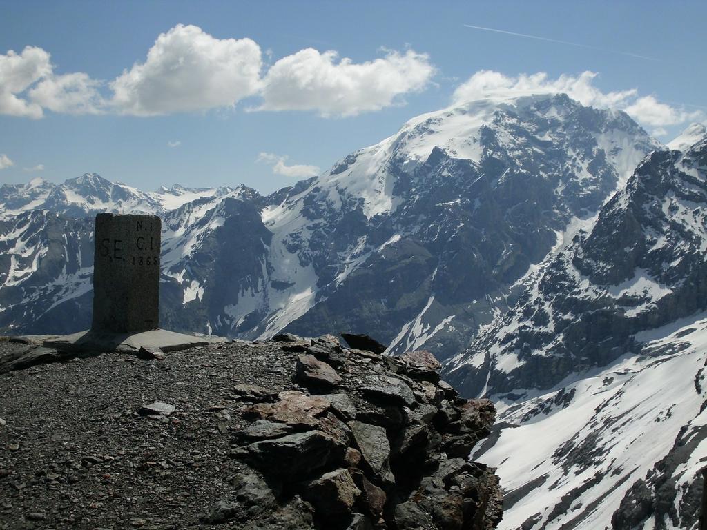 Rifugio Garibaldi Hotel Passo Stelvio Exterior photo